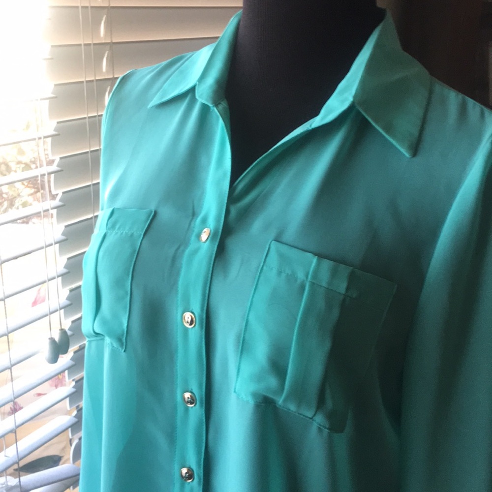 Express Blouse - Picture 6 of 8